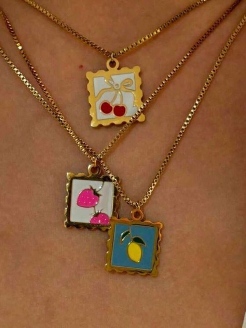 Strawberrynecklace1524